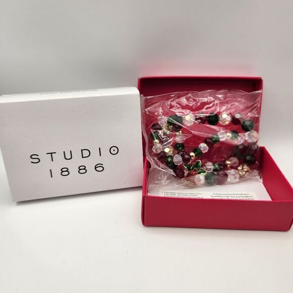 Studio 1886 Multicolor Holly Jolly Beaded Bracelet Holly Charm Stretch - Picture 1 of 5